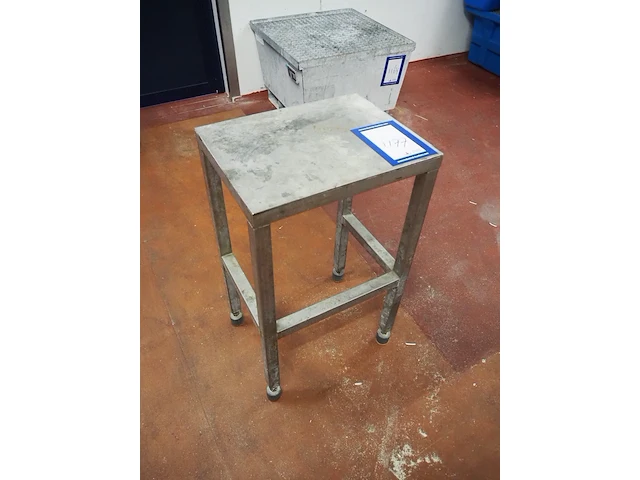 Nn table - afbeelding 2 van  4
