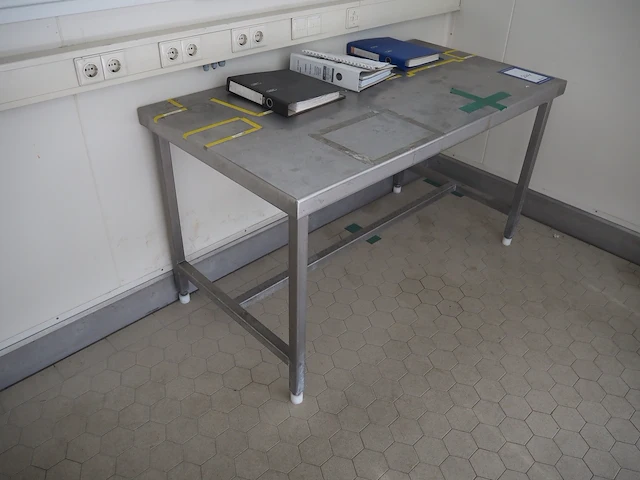 Nn table - afbeelding 1 van  3