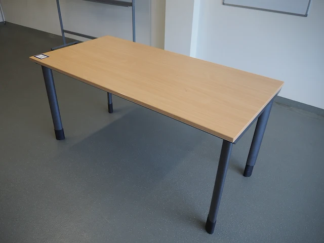 Nn table - afbeelding 2 van  2