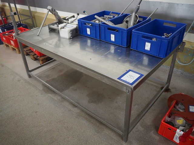 Nn table - afbeelding 1 van  4