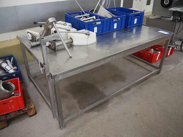 Nn table - afbeelding 2 van  4