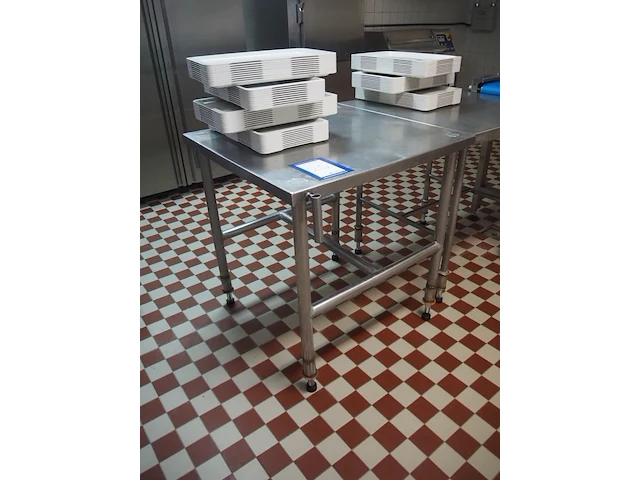Nn table - afbeelding 2 van  4