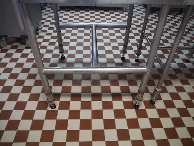 Nn table - afbeelding 4 van  4