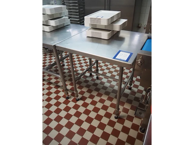 Nn table - afbeelding 2 van  4