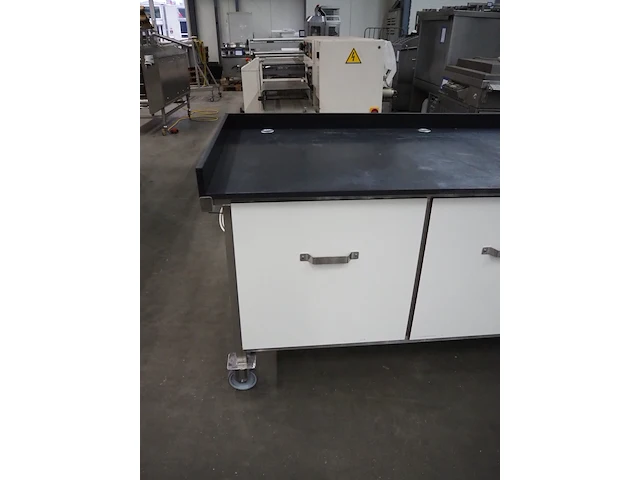 Nn table - afbeelding 3 van  8