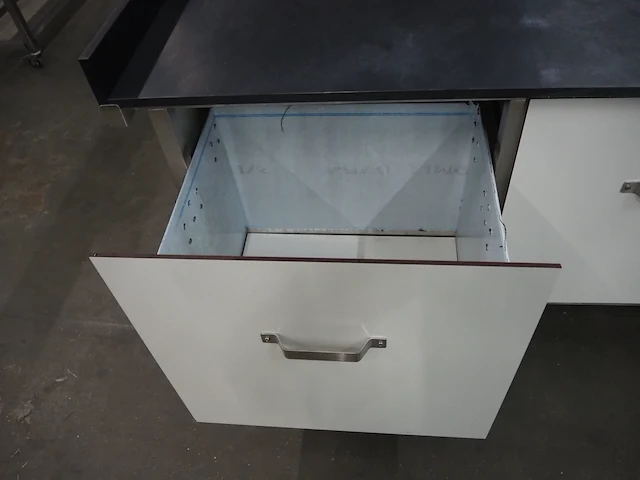 Nn table - afbeelding 6 van  8