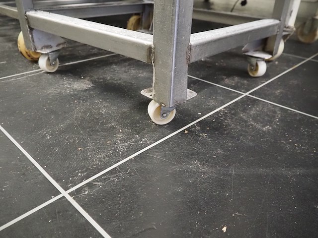 Nn table - afbeelding 4 van  4