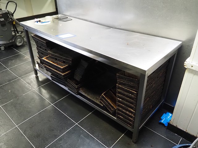 Nn table - afbeelding 1 van  7