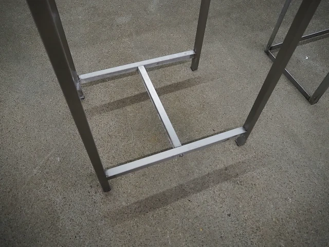 Nn table - afbeelding 6 van  6