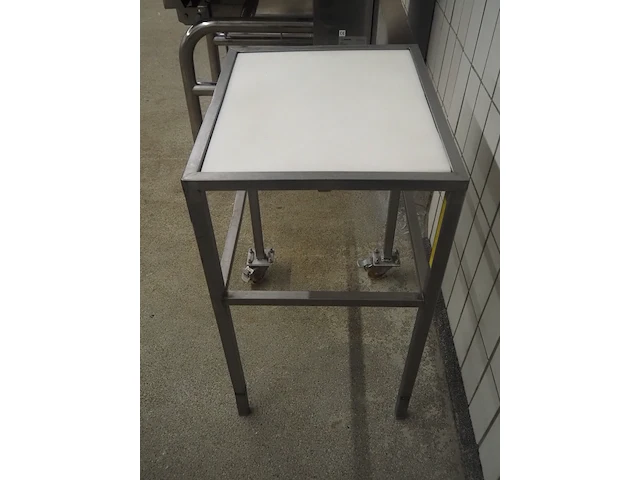 Nn table - afbeelding 3 van  4