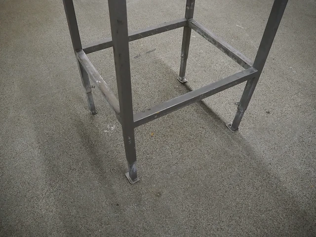 Nn table - afbeelding 6 van  6