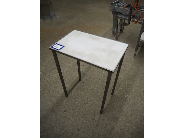 Nn table - afbeelding 2 van  5