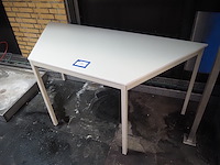 Nn table - afbeelding 1 van  2