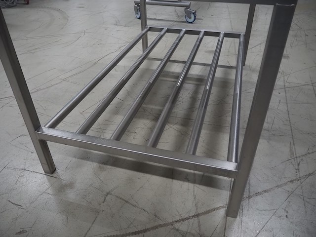 Nn table - afbeelding 6 van  6