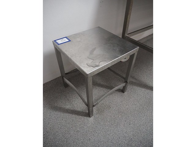 Nn table - afbeelding 2 van  4