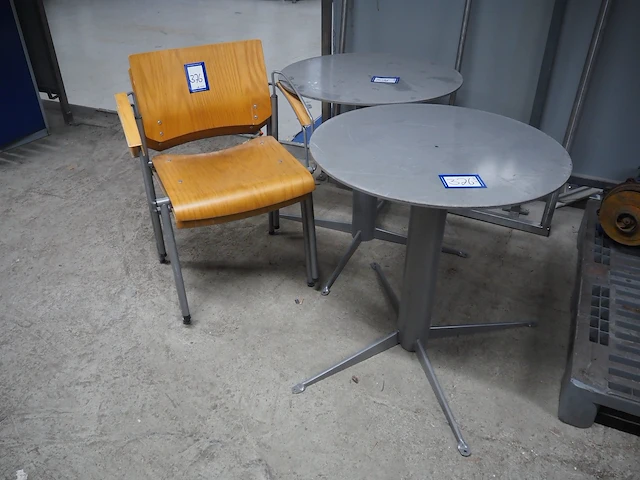 Nn tables and chairs - afbeelding 1 van  6