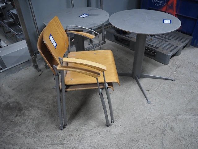 Nn tables and chairs - afbeelding 2 van  6
