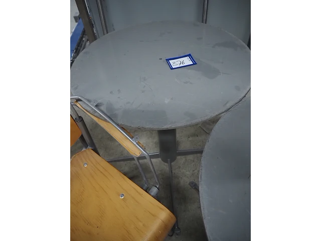Nn tables and chairs - afbeelding 6 van  6