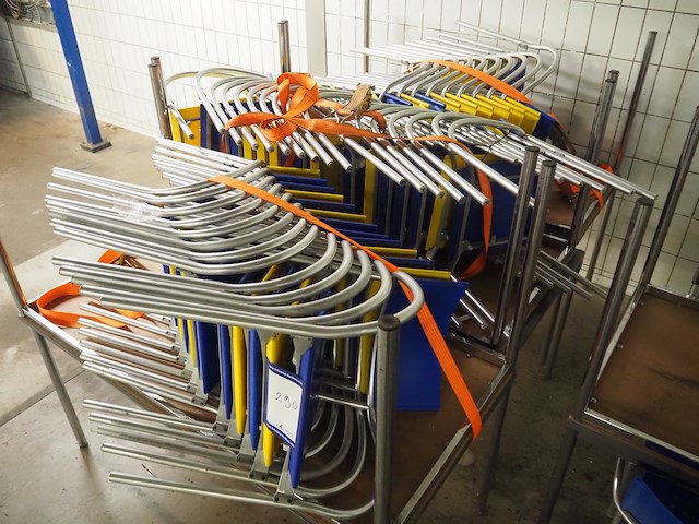 Nn tables and chairs - afbeelding 5 van  5