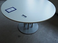 Nn tables - afbeelding 1 van  2