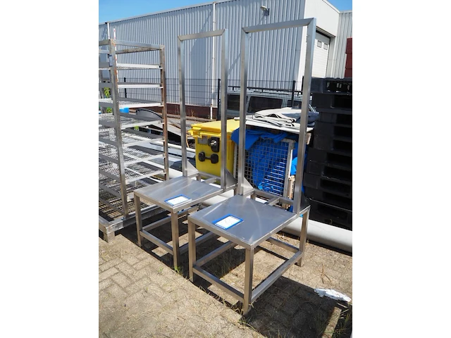 Nn tables - afbeelding 1 van  5