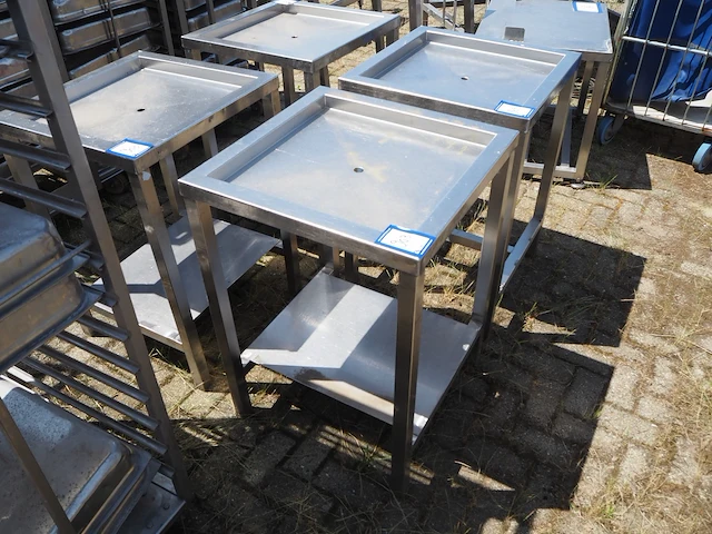 Nn tables - afbeelding 1 van  4