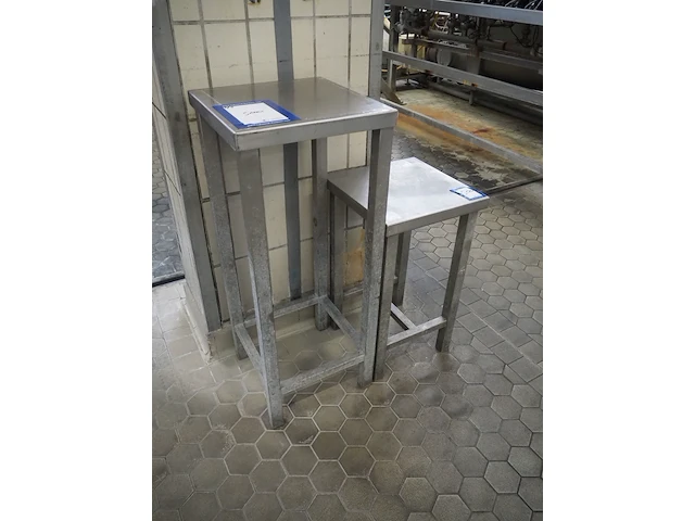 Nn tables - afbeelding 1 van  4