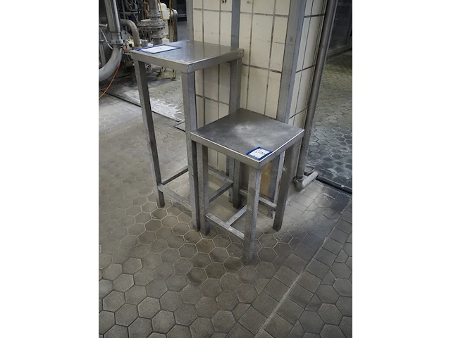 Nn tables - afbeelding 2 van  4