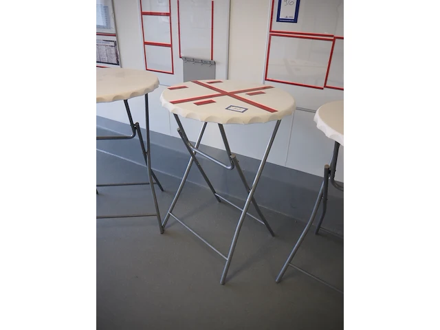 Nn tables - afbeelding 3 van  5