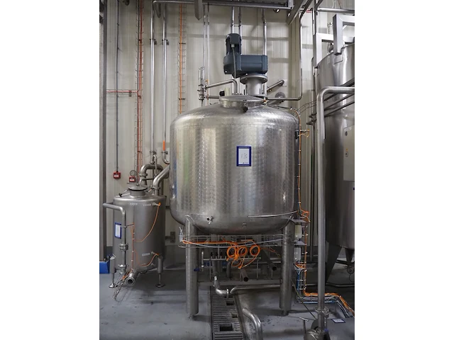 Nn tank with mixer - afbeelding 2 van  4