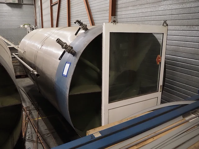 Nn tank - afbeelding 1 van  4