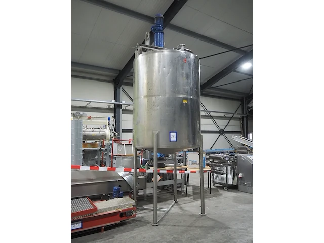 Nn tank - afbeelding 1 van  6
