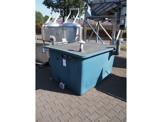 Nn tank - afbeelding 1 van  8