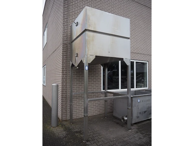 Nn tank - afbeelding 1 van  6