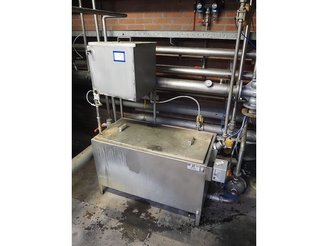 Nn tank - afbeelding 1 van  8