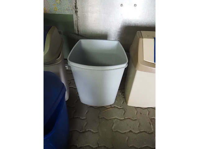 Nn trash cans - afbeelding 4 van  7