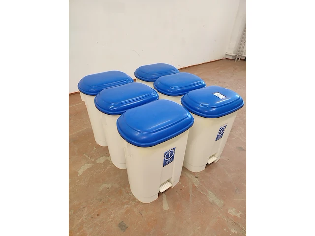 Nn trash cans - afbeelding 2 van  3