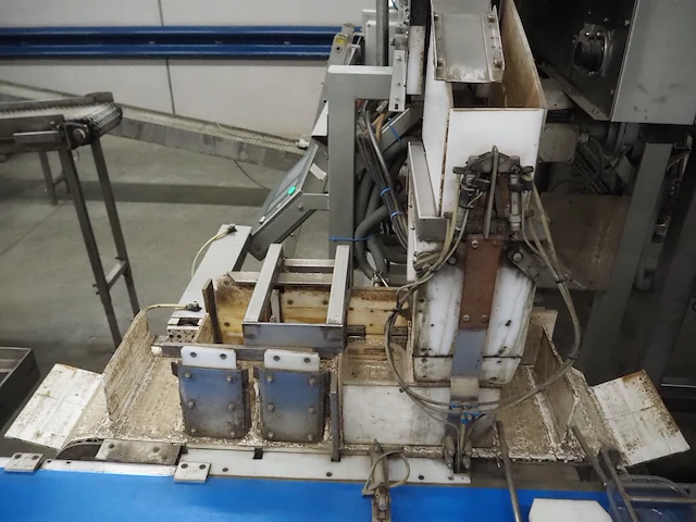 Nn tray filling machine - afbeelding 6 van  9