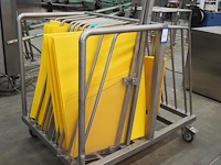 Nn trolley with plates - afbeelding 1 van  6