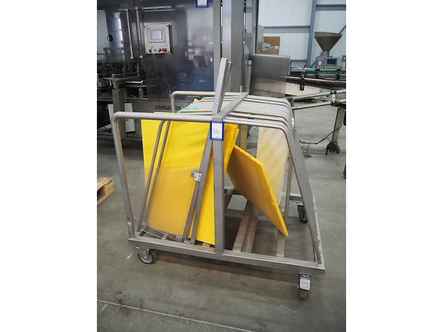 Nn trolley with plates - afbeelding 2 van  6