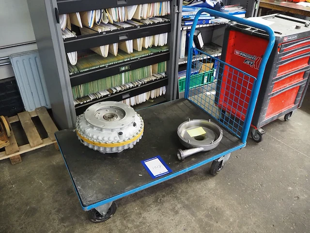 Nn trolley with pump parts - afbeelding 1 van  6
