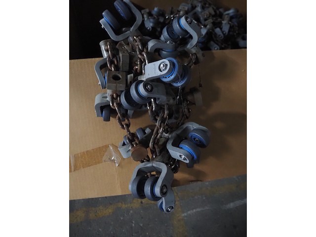 Nn trolleys on chain for tube track - afbeelding 5 van  5