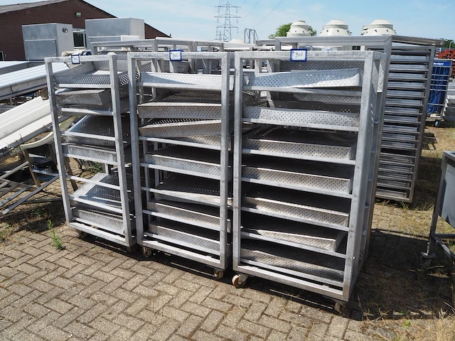 Nn trolleys with bins - afbeelding 1 van  7