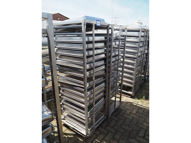Nn trolleys with bins - afbeelding 1 van  6
