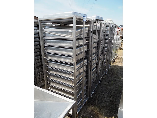 Nn trolleys with gastronorm bins - afbeelding 1 van  4