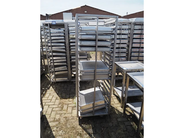 Nn trolleys with gastronorm bins - afbeelding 2 van  4