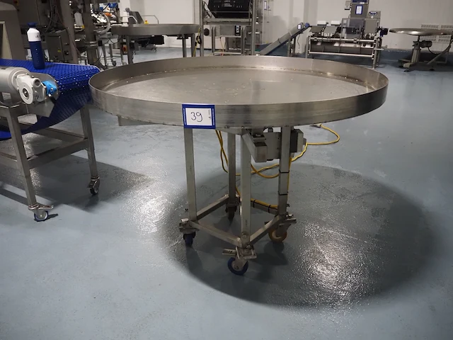 Nn turning table - afbeelding 1 van  6