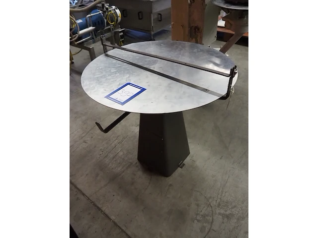 Nn turning table - afbeelding 1 van  3