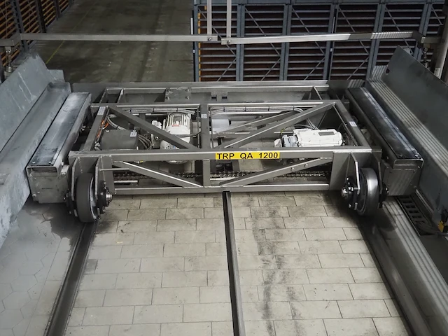 Nn unloading and loading line for racks - afbeelding 20 van  25