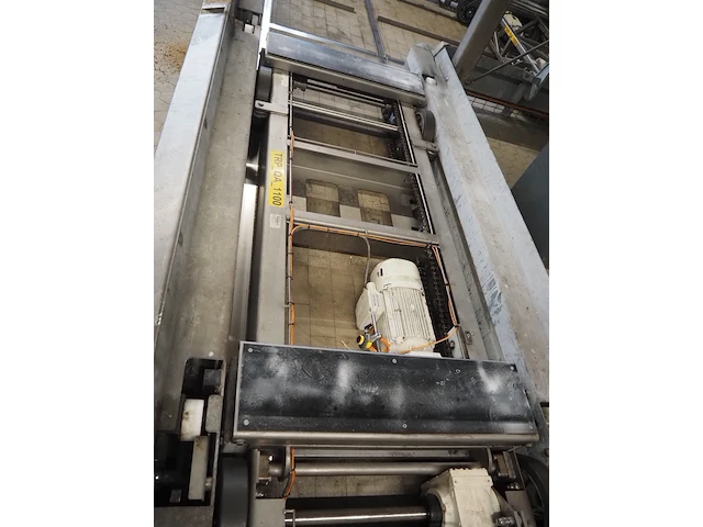 Nn unloading and loading line for racks - afbeelding 23 van  25